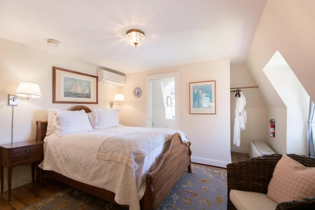 Marshall Slocum 4* Newport