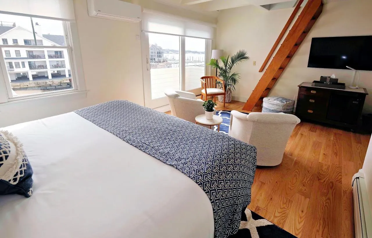 Harborside 3*