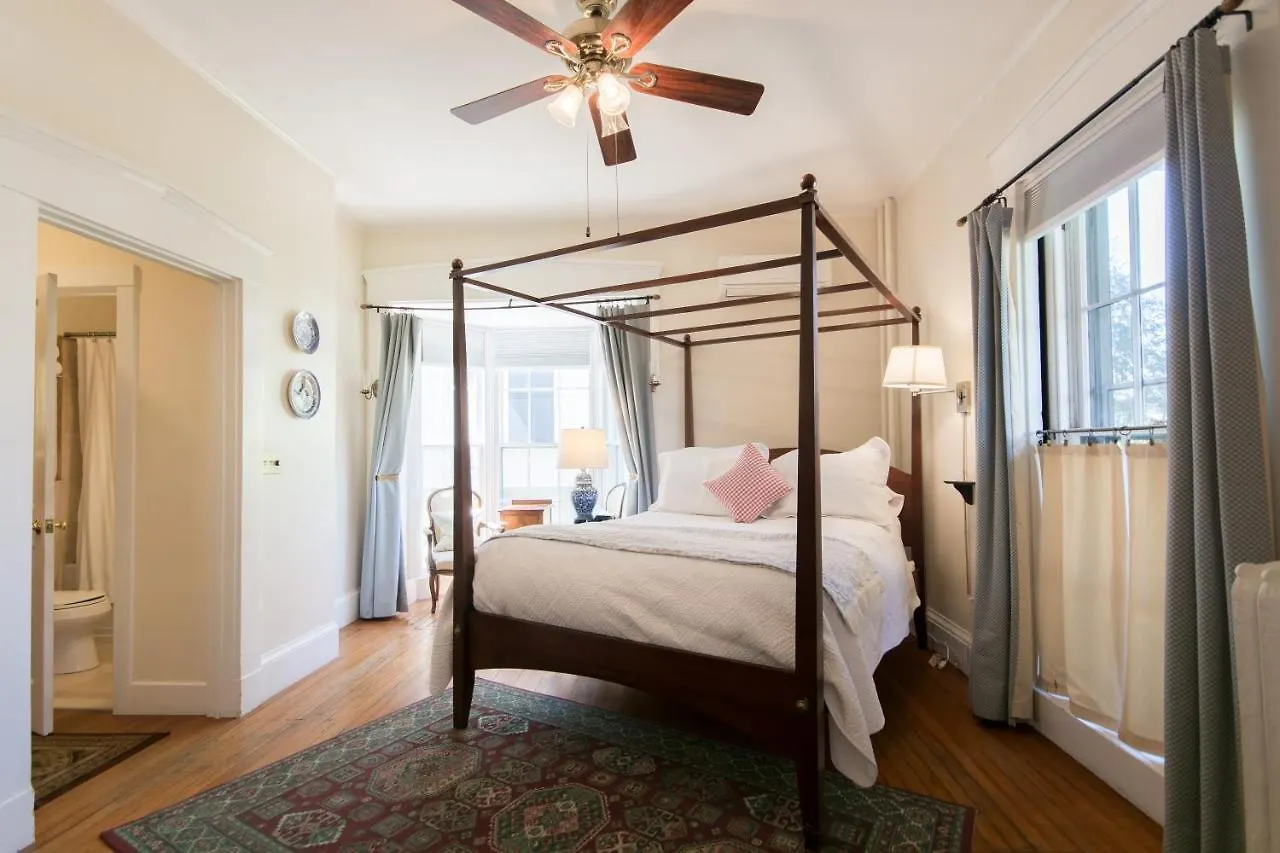 Marshall Slocum 4* Newport