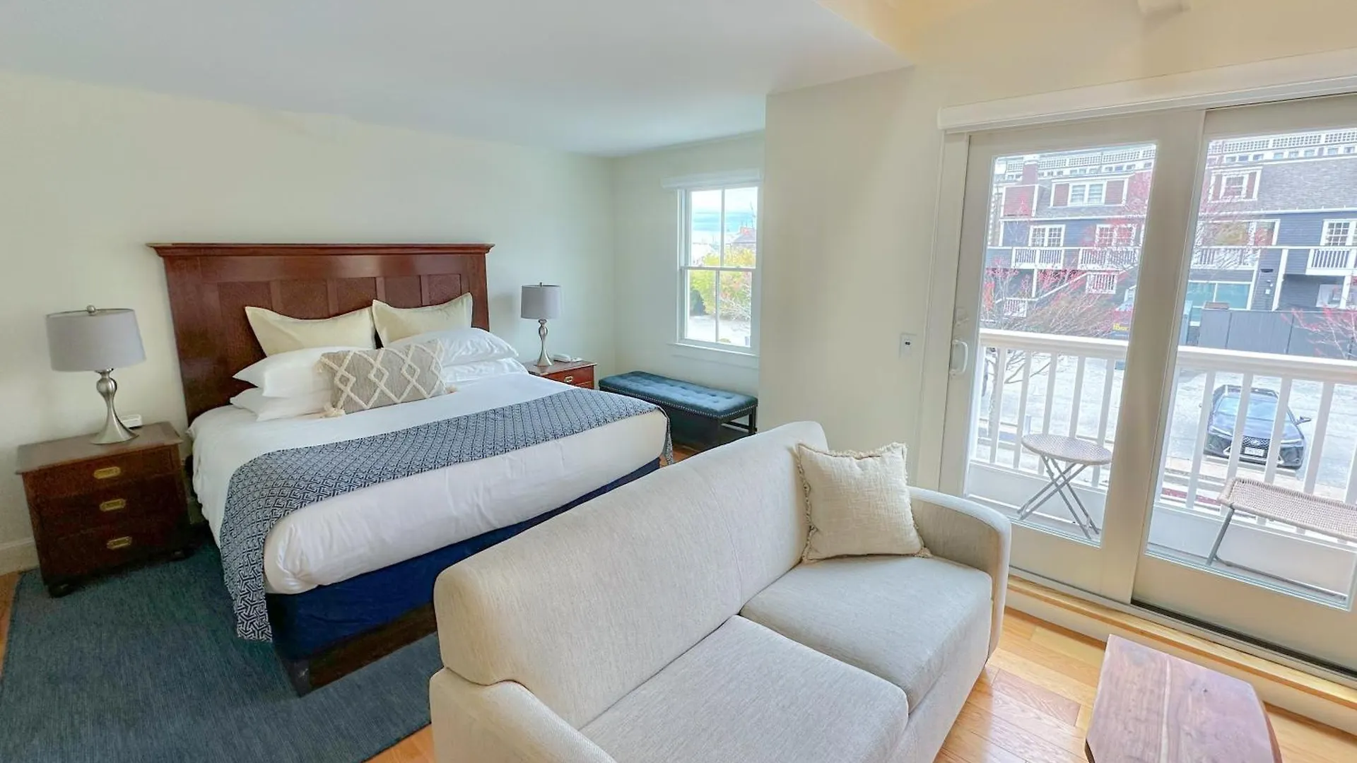 Harborside 3* Newport