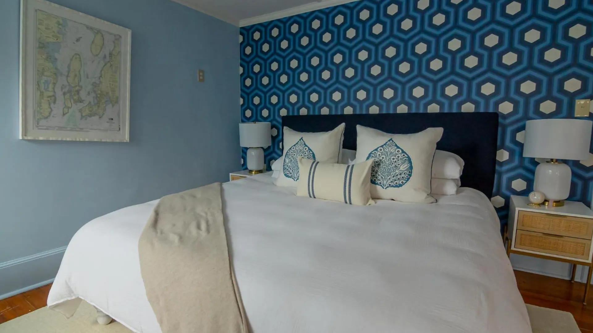The Burbank Rose 3* Newport