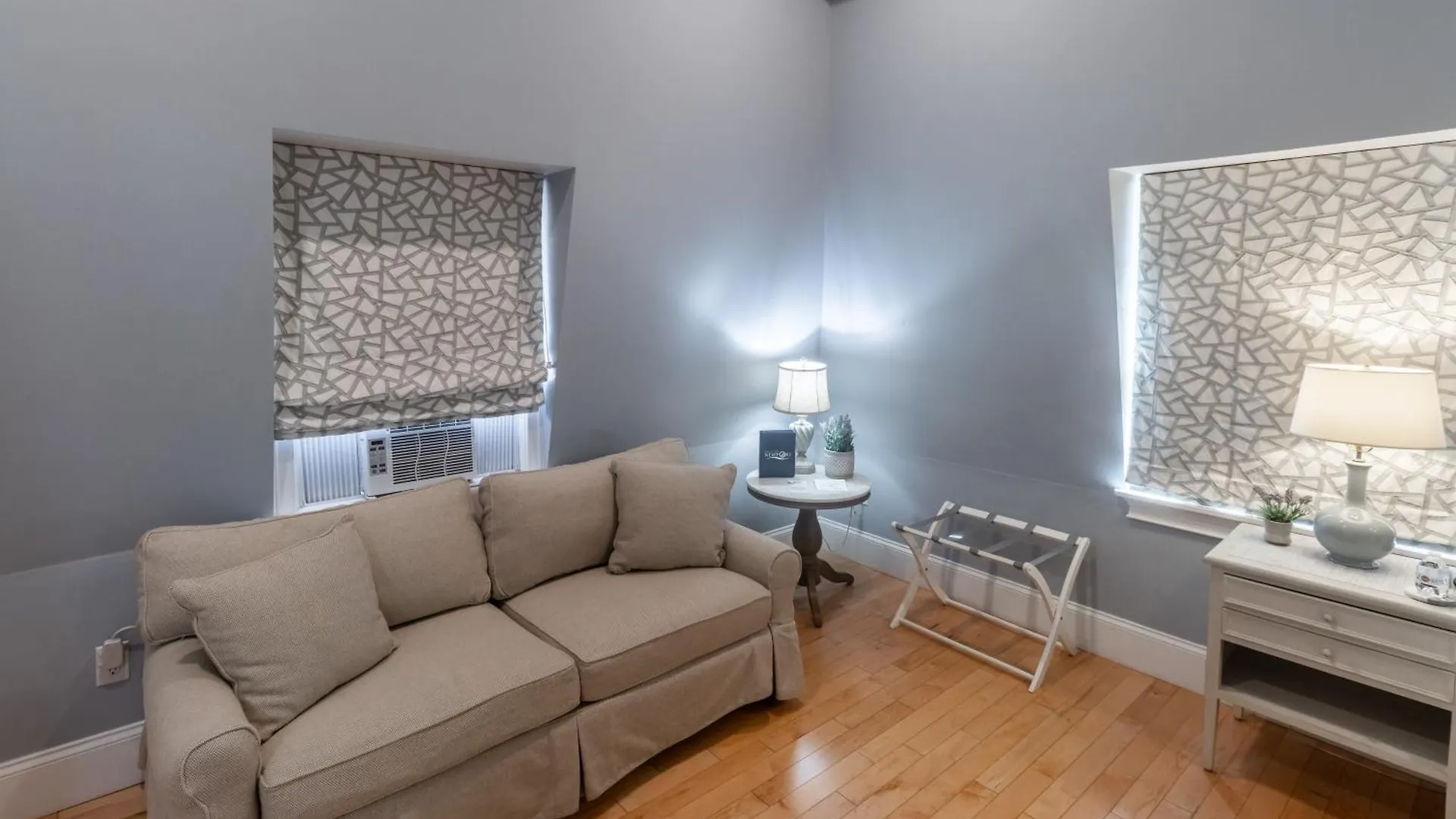 Bed & Breakfast The Outlook 3*