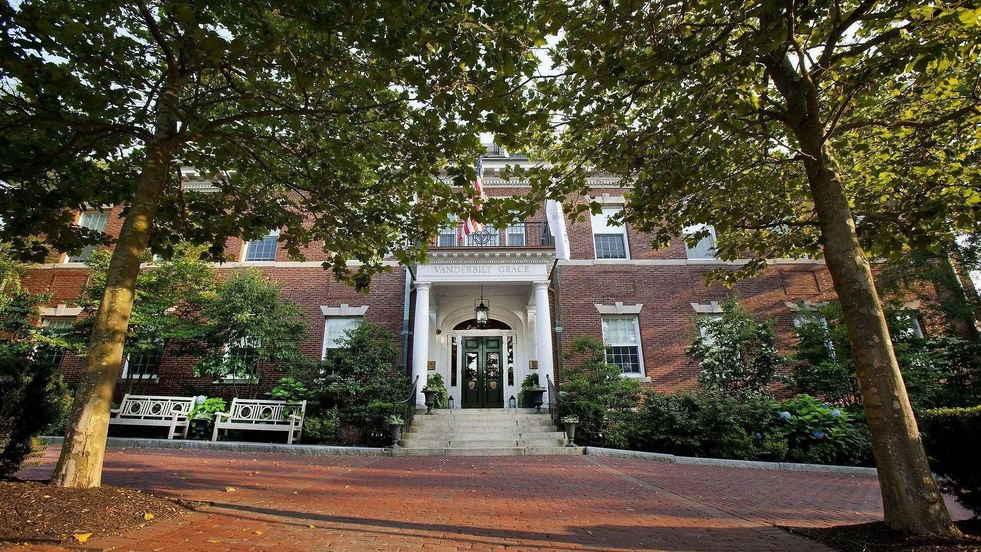 The Vanderbilt, Collection 5*