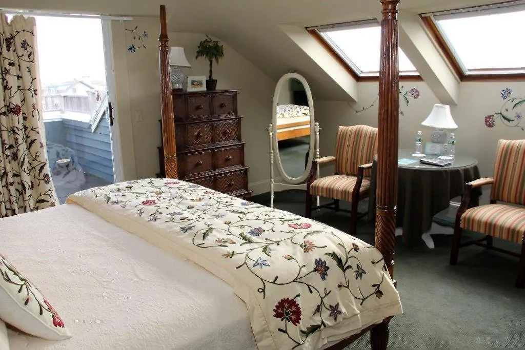 Bed and Breakfast Admiral Fitzroy 2*
