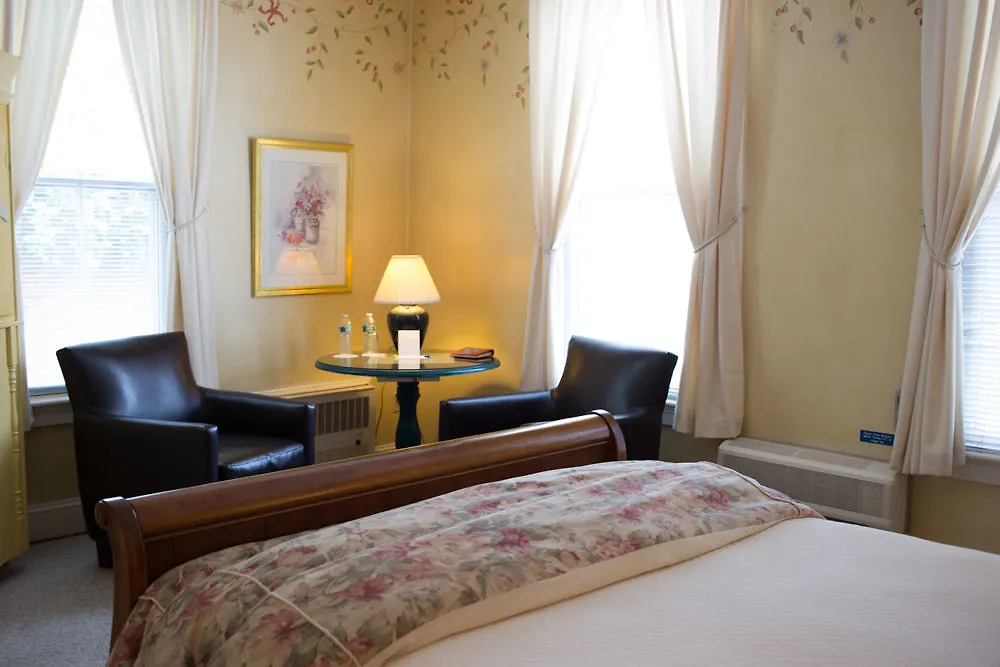 Admiral Fitzroy Bed and Breakfast Νιούπορτ