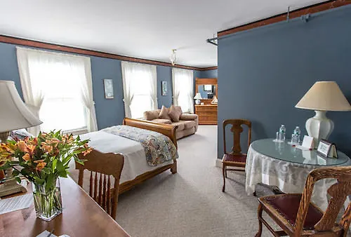 Admiral Fitzroy Bed and Breakfast 2*