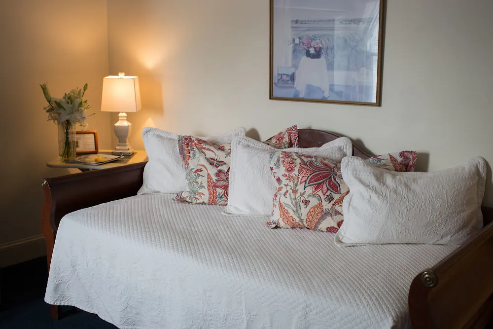Admiral Fitzroy Bed and Breakfast